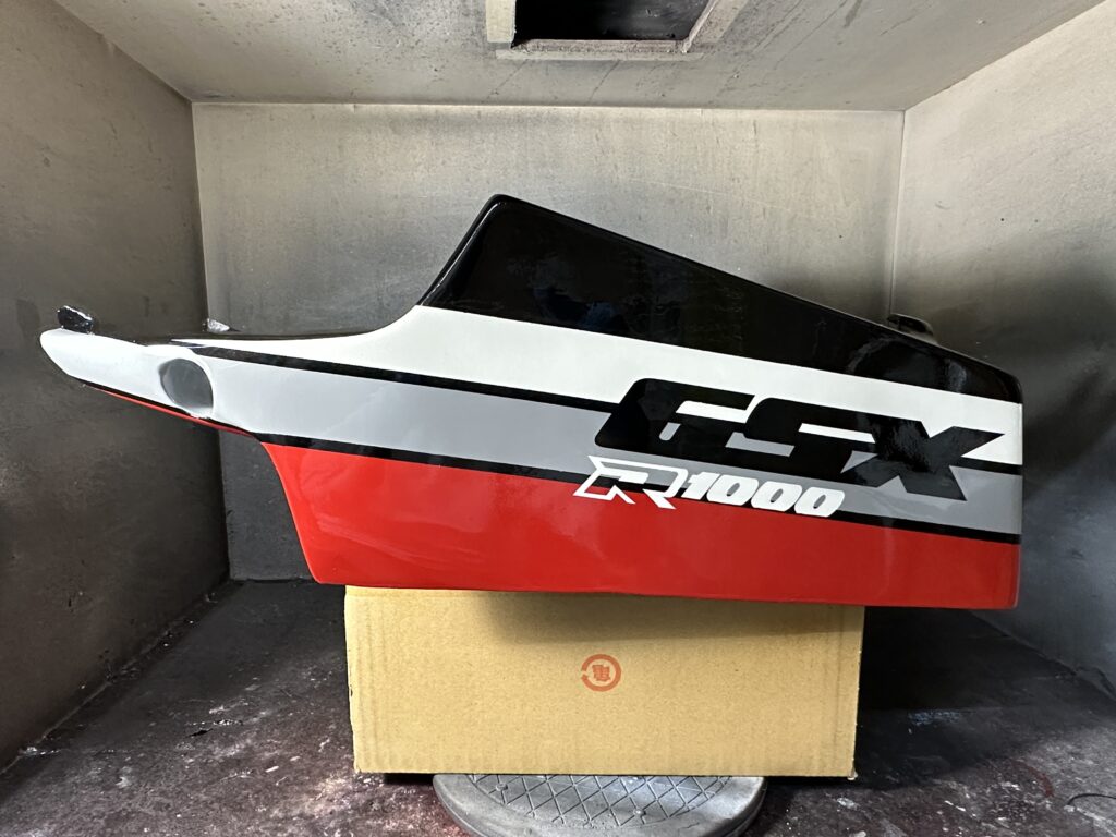 GSX-R1000　シートカウル